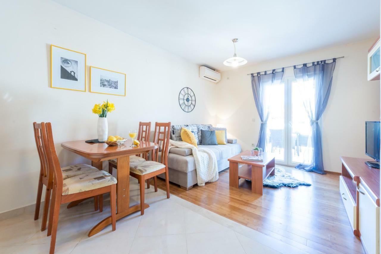 Summer Life Apartment 슬라노 외부 사진